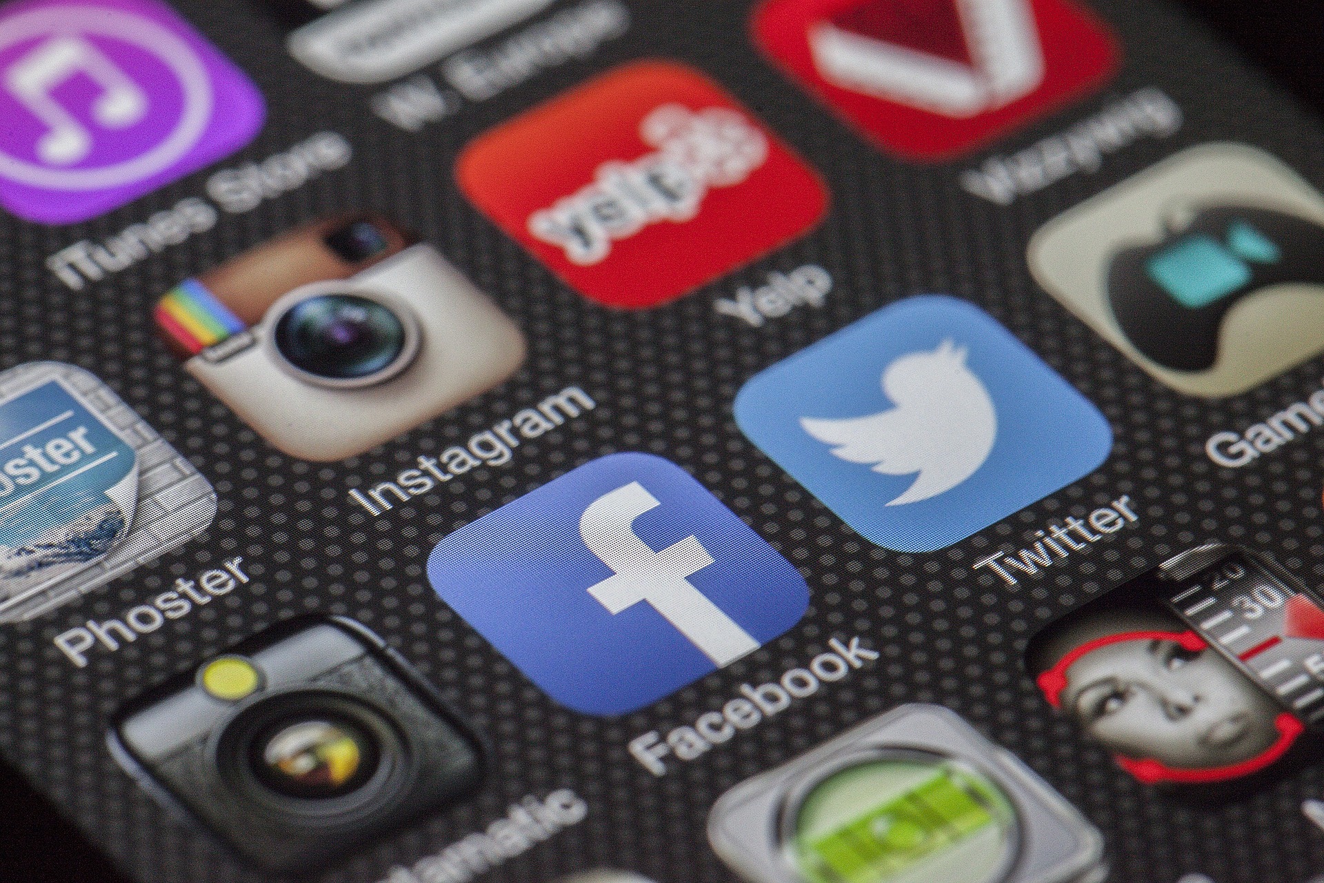 Die Vorteile und Nachteile der fünf bekanntesten Social Media Netzwerke